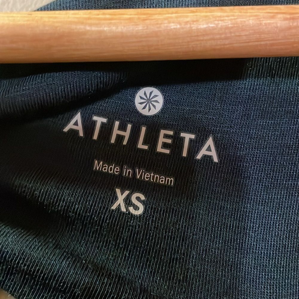 Athleta  Open Back Top - Picture 2 of 6